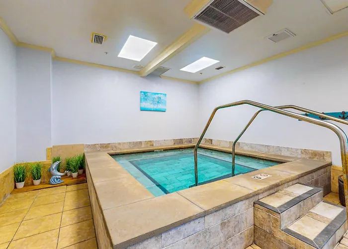 Bright Coastal With Gulf Views Pools Hot Tub & Private Balcony Holiday home
